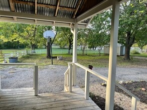 600 SE Front St in Edgewood, TX - Building Photo - Building Photo