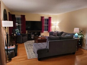 1701 Sky View Dr in Rocky Hill, CT - Building Photo - Building Photo