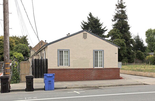 220 Center St in Santa Cruz, CA - Foto de edificio - Building Photo