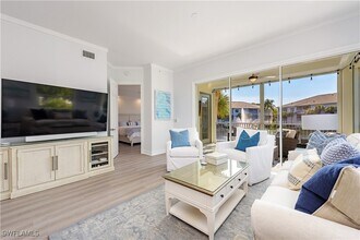 805 Bentwater Cir in Naples, FL - Building Photo - Building Photo