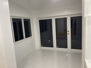 2000 SW 17th St in Miami, FL - Building Photo - Building Photo