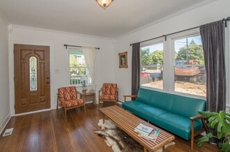 5409 NE 16th Ave in Portland, OR - Foto de edificio - Building Photo