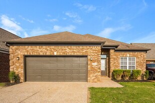 6416 Arbor Lake Dr E in Horn Lake, MS - Building Photo