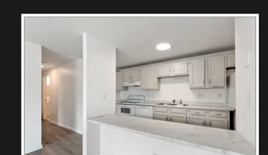 9333 Old Concord Rd, Unit J in Charlotte, NC - Foto de edificio - Building Photo