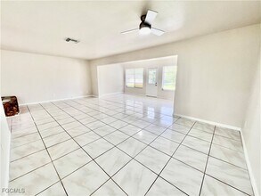 2326 SE 8th Ave in Cape Coral, FL - Building Photo - Building Photo