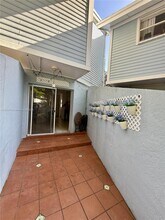 798 Crandon Blvd in Miami, FL - Building Photo - Building Photo