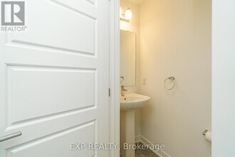 51 Stitch Mews in Ottawa, ON - Building Photo - Building Photo
