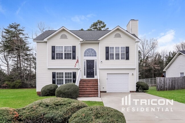 property at 6805 Bodgit Ln