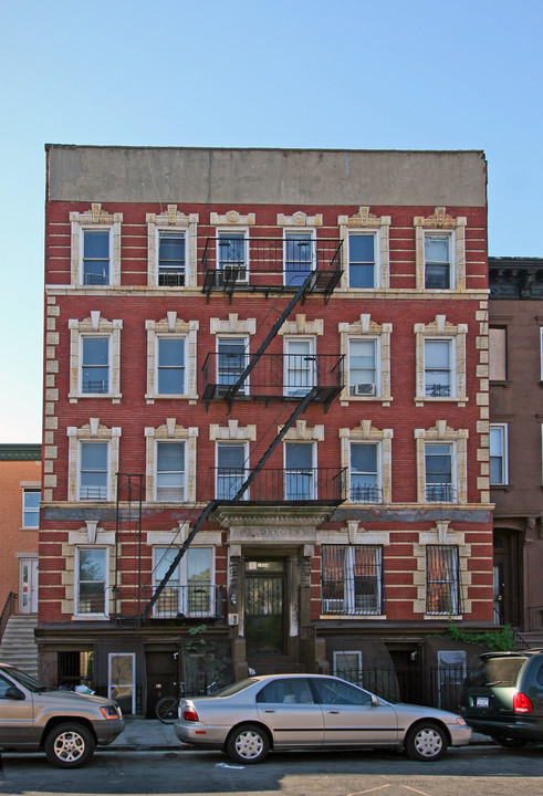 140  Lexington Ave in Brooklyn, NY - Building Photo