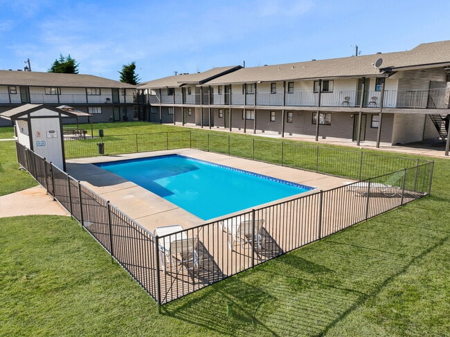 The Pointe at 23rd Apartments in Oklahoma City, OK - Building Photo - Building Photo
