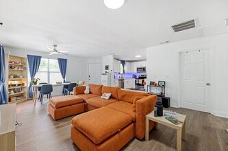 3801 Carroway St in Tampa, FL - Building Photo - Building Photo