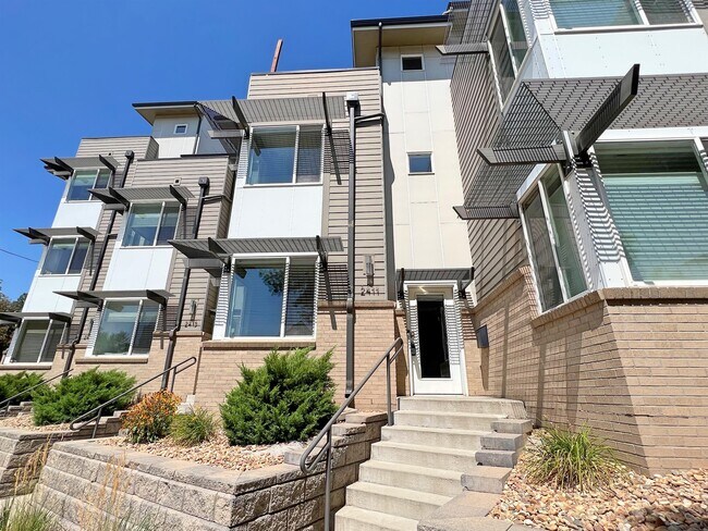 2411 W Argyle Pl in Denver, CO - Building Photo - Building Photo