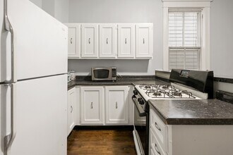 1529 W Nelson St, Unit 1f in Chicago, IL - Foto de edificio - Building Photo