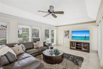 655 Galleon Dr in Naples, FL - Building Photo - Building Photo