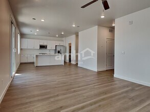 9821 W Parkway Dr in Tolleson, AZ - Building Photo - Building Photo