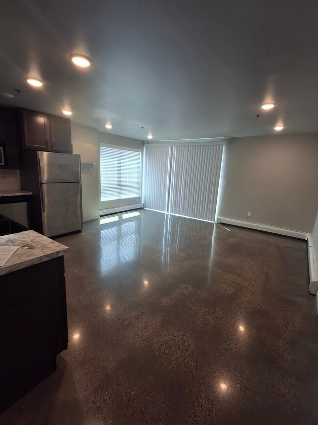 3156 Bluestem Dr
