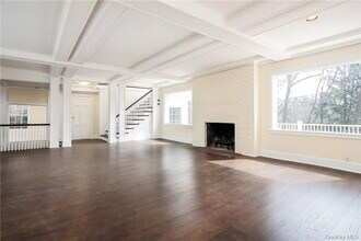 50 Greenacres Ave in Scarsdale, NY - Building Photo - Building Photo