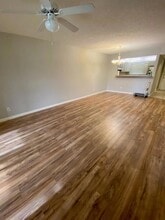 1271 SE Parkview Pl in Stuart, FL - Foto de edificio - Building Photo