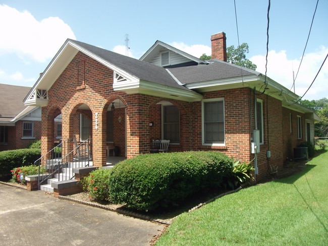 230 S Capitol Pky in Montgomery, AL - Building Photo - Building Photo