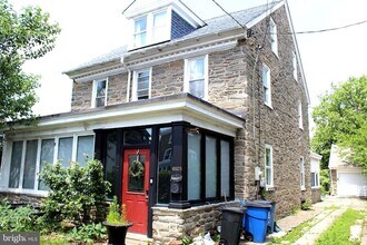 6825 Ridge Ave in Philadelphia, PA - Building Photo - Building Photo