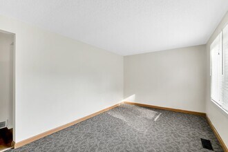 265 S Harvey Ave in Ferguson, MO - Building Photo - Building Photo