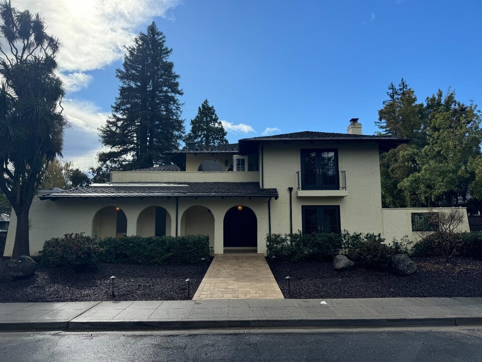 1940 Cno. A Los Cerros in Menlo Park, CA - Building Photo