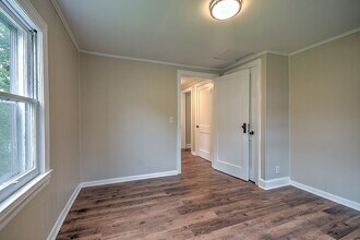 317 Mill St in Bluff City, TN - Building Photo - Building Photo