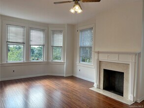 4 Bancker Pl in New Rochelle, NY - Building Photo - Building Photo