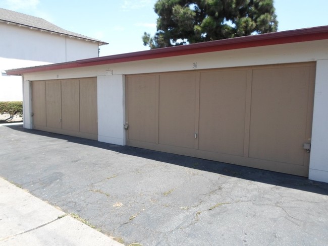 2130 S Camino St in Anaheim, CA - Building Photo - Building Photo