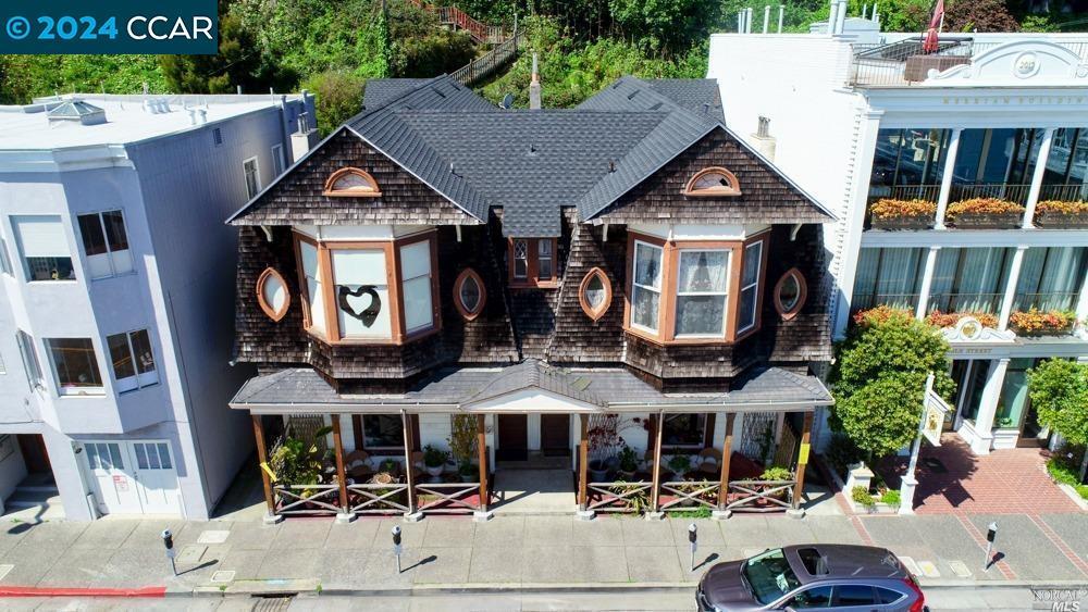 561 Bridgeway-Unit -3 in Sausalito, CA - Building Photo
