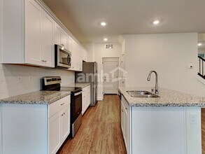 8110 Inhibition Ct in Las Vegas, NV - Building Photo - Building Photo