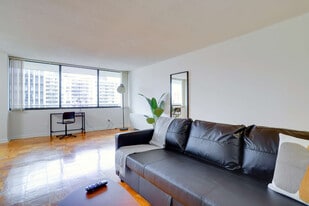 320 23rd St S in Arlington, VA - Building Photo