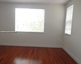 2360 E Preserve Way in Miramar, FL - Foto de edificio - Building Photo