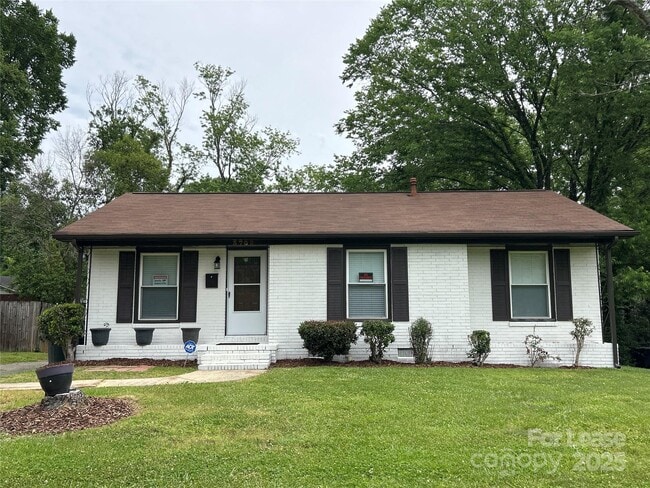 property at 3709 Topsfield Rd
