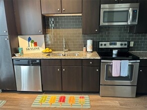 1900 Barton Springs Rd in Austin, TX - Building Photo - Building Photo