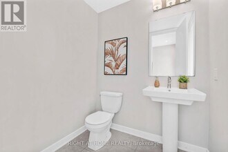 30 Chasing Grv in Ottawa, ON - Building Photo - Building Photo