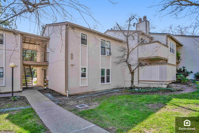 250 Chilpancingo Pky, Unit apt 23 in Pleasant Hill, CA - Building Photo - Building Photo