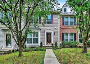 9855 Sherwood Farm Rd in Owings Mills, MD - Building Photo