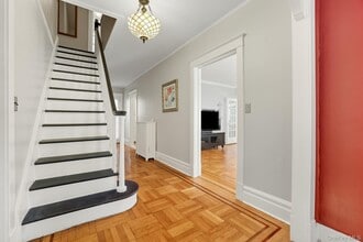1 Lynwood Rd in Scarsdale, NY - Building Photo - Building Photo