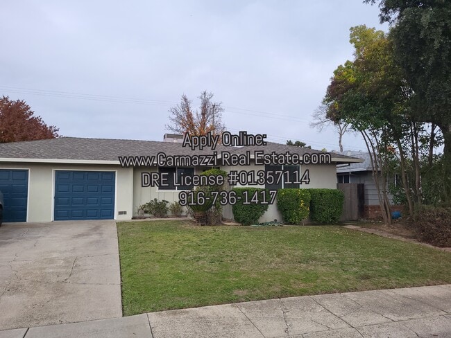 property at 1319 Palomar Cir