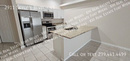 2911 Skyline Blvd in Cape Coral, FL - Building Photo - Building Photo