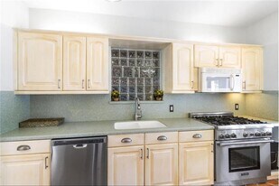 400 33rd St in West Palm Beach, FL - Building Photo