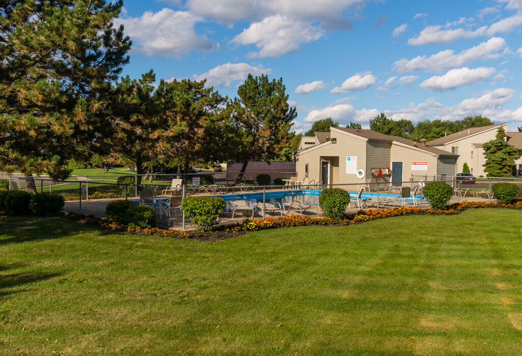 Oxford Row Apartments Mt. Pleasant, MI Apartments For Rent