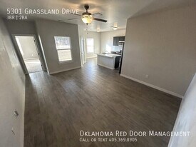 5301 Grassland Dr in Guthrie, OK - Building Photo