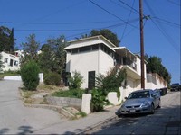 10 California Detached Bungalows in Los Angeles, CA - Building Photo - Building Photo