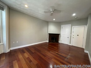 250 Newbury St in Boston, MA - Building Photo - Building Photo