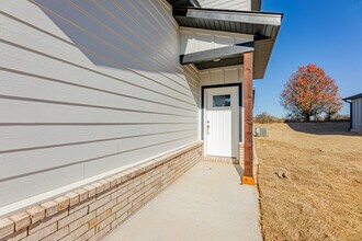 1504 Casuarina Dr in Bentonville, AR - Building Photo - Building Photo