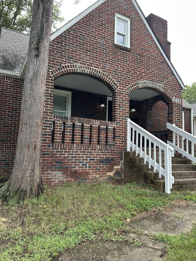 property at 2437 N Patterson Ave