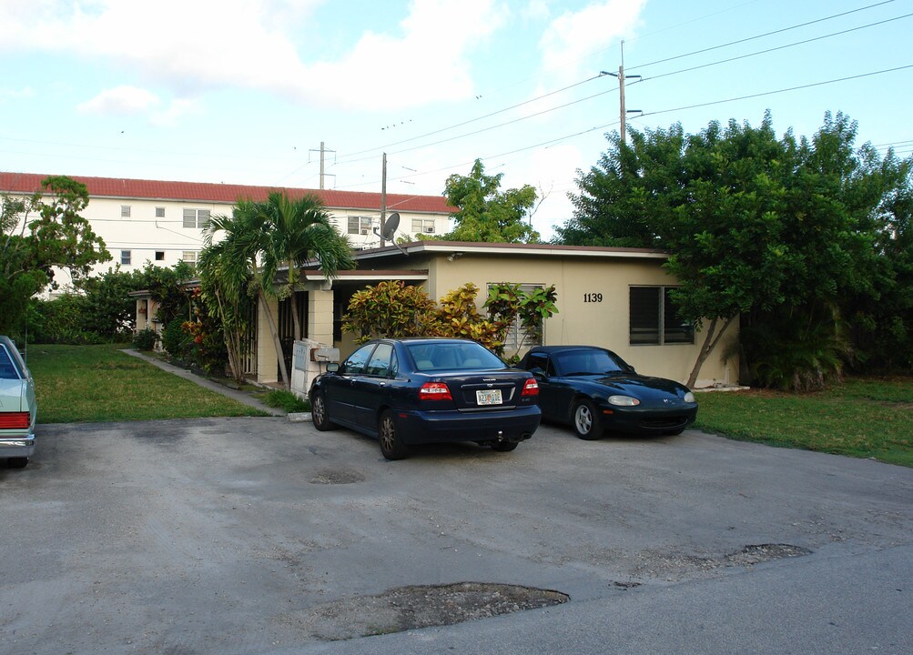 1139 NE 10th Ave in Fort Lauderdale, FL - Building Photo