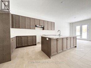 278 Archerhill Ct in Aurora, ON - Building Photo - Building Photo